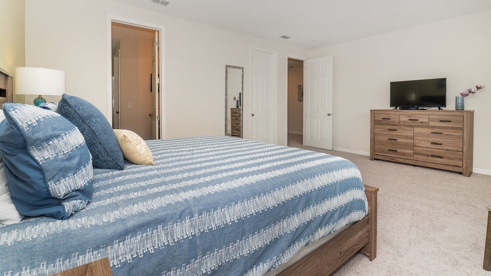 Solara Resort 5 Bedroom Home with Pool+Spa 5 Home