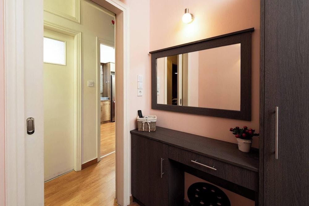 Acropolis Lux Retreat Apartment