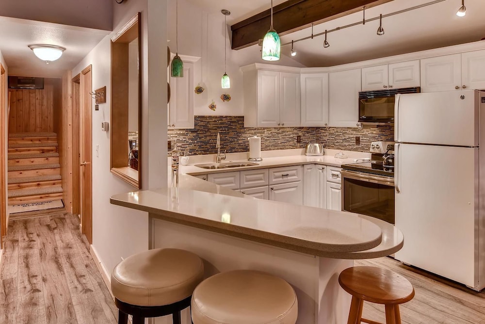 Beechwood Lakehouse