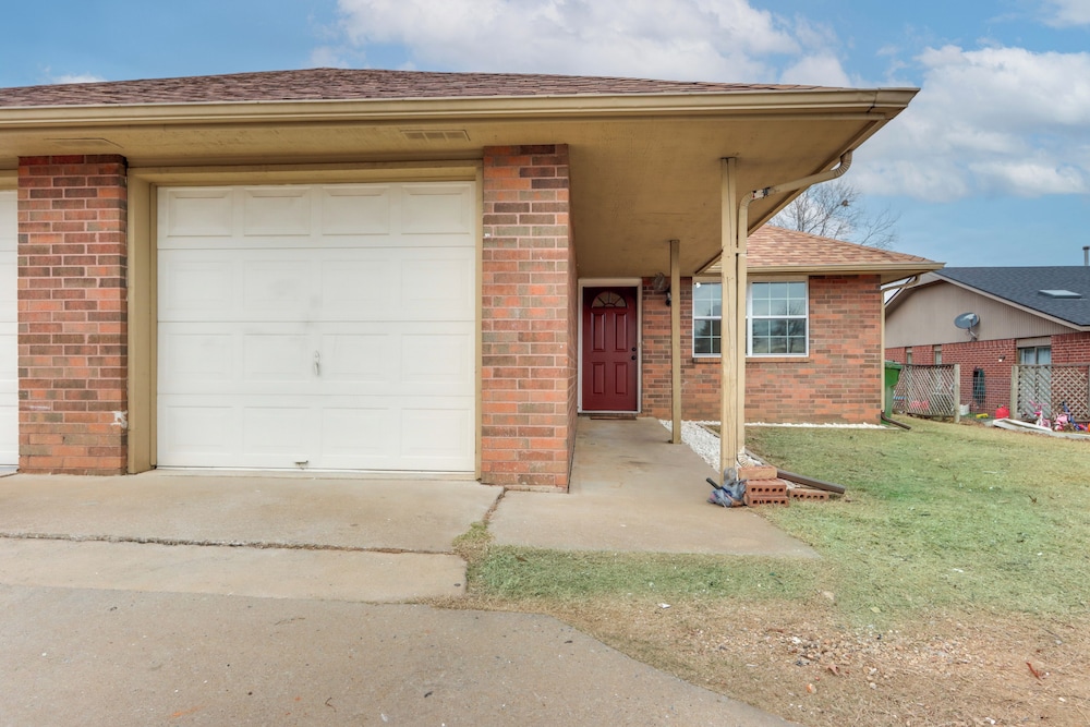 Home w/ Fenced Yard Near Dtwn Rogers!