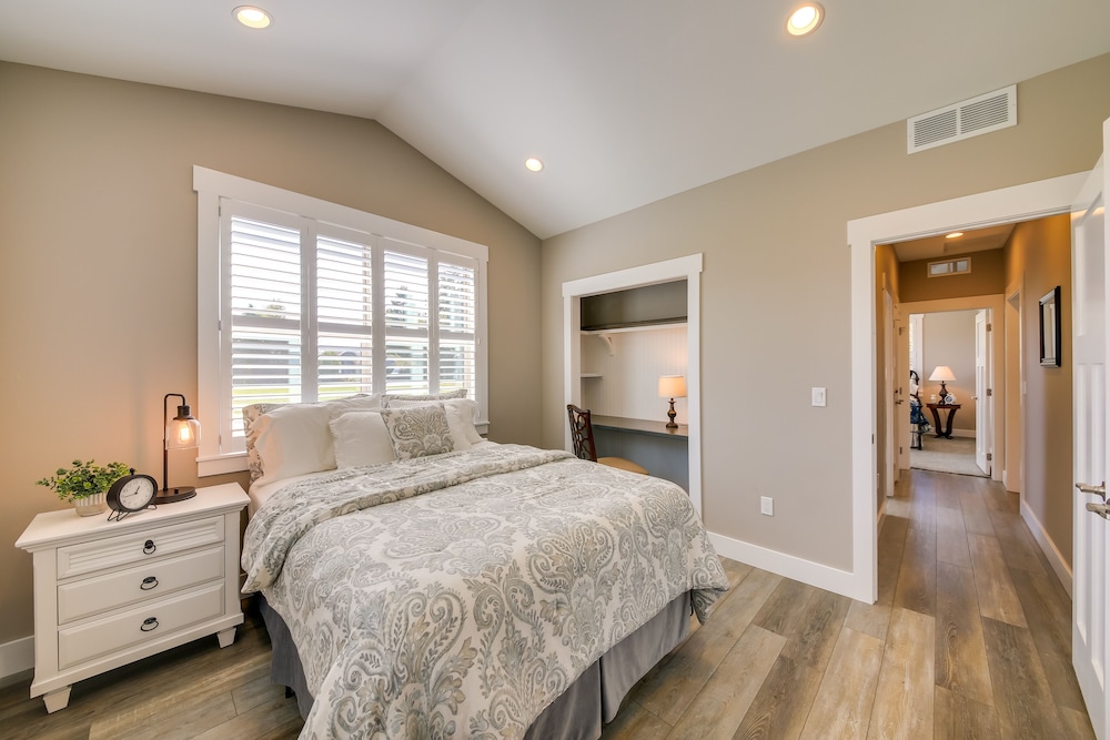 Sandpoint Vacations - Modern Sandpoint Home w/ Lake Pend Oreille View! - Property Image 3