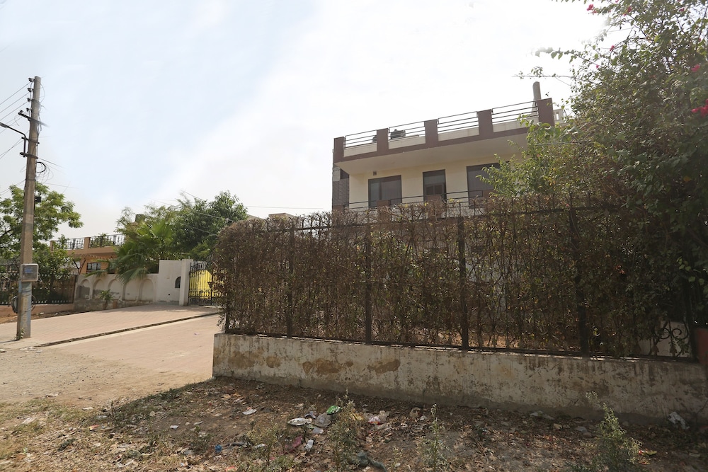 OYO 14791 Homeystay Comfort view 3