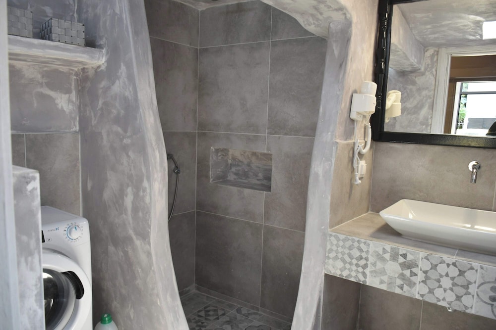Amazing Traditional Stone house Skiathos view 2