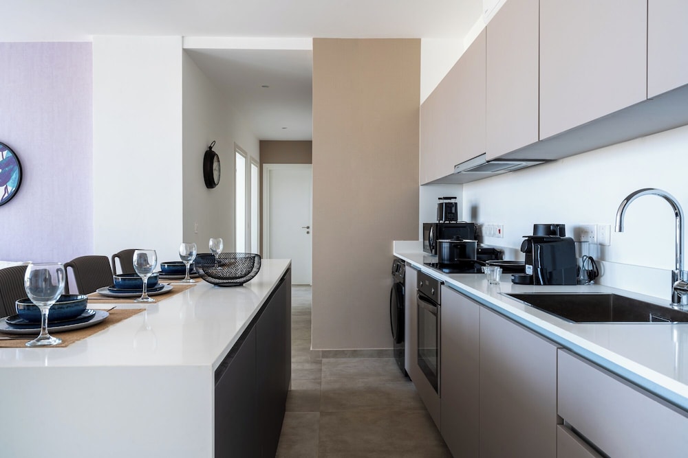Blu Horizon - Stylish Living with Pool & Balconies in Protaras