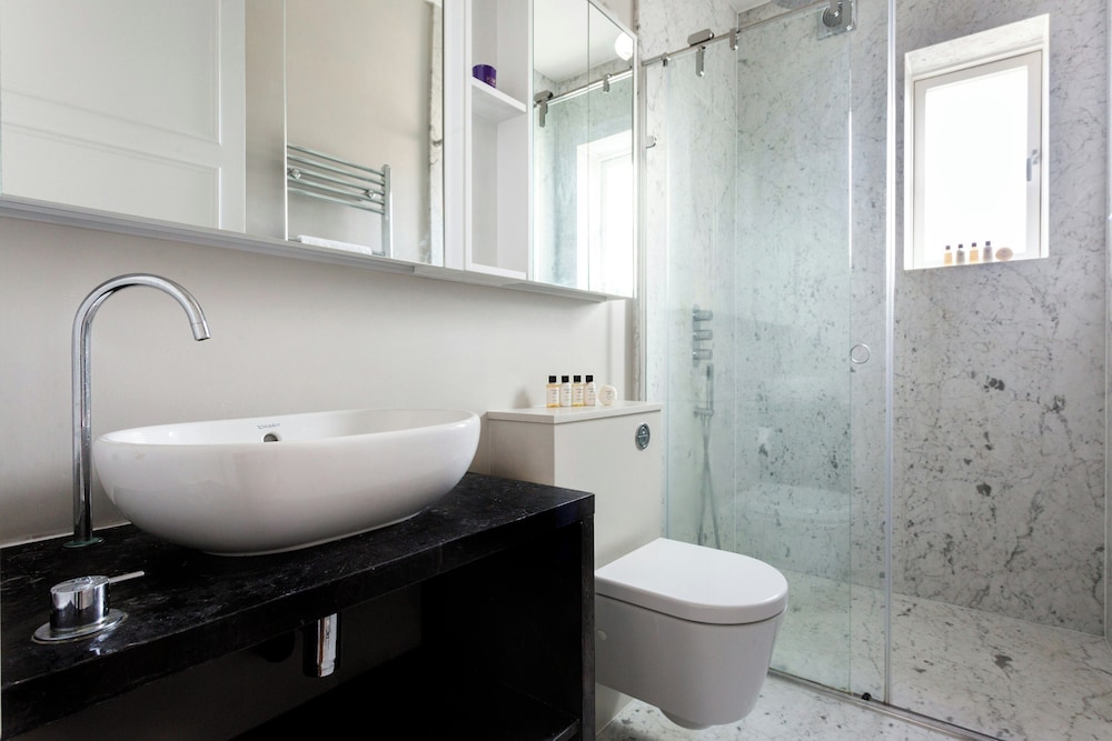 Cresswell Gardens IV by Onefinestay