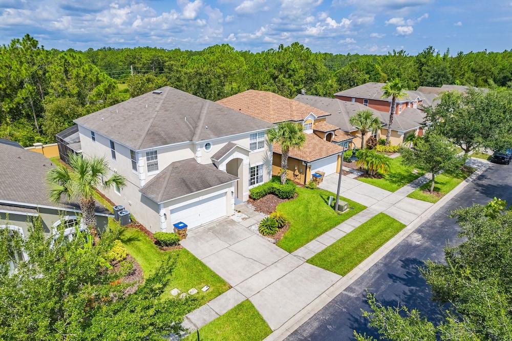 Themed Family Villa with Private Pool - Image 5