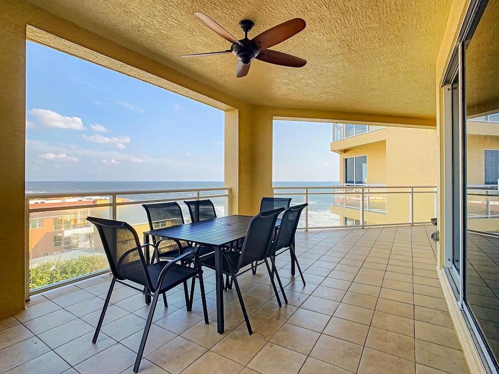 St602-tastefully Decorated and Spacious Ocean View 2 Bedroom 2 5 Bath Condo view 3