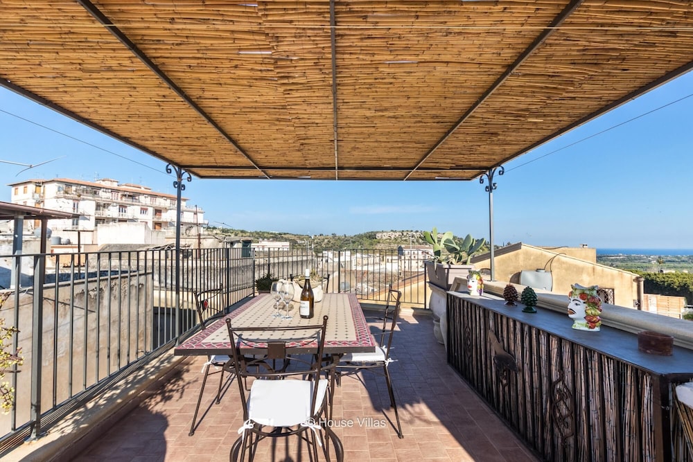 House Villas - Terrazza sul Centro di Noto photo 2