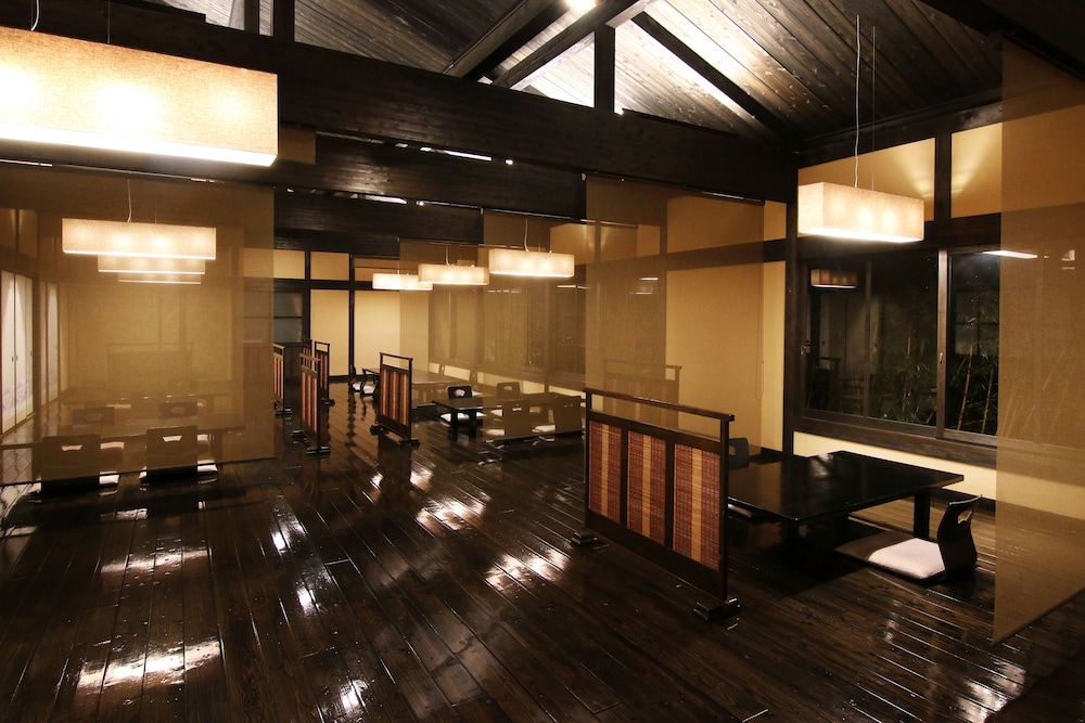 Yufuin Ryoan Wazanhou