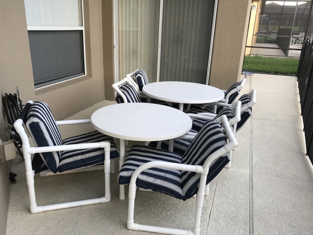 4BR 3BA Home in Emerald Island Resort by CV-8540