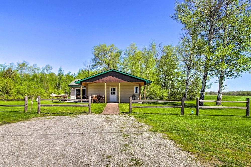 Rural 'harry's House' w/ Fire Pit on 20 Acres view 2