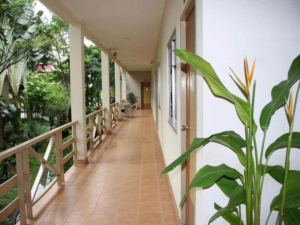 Tonwa Resort Hotel