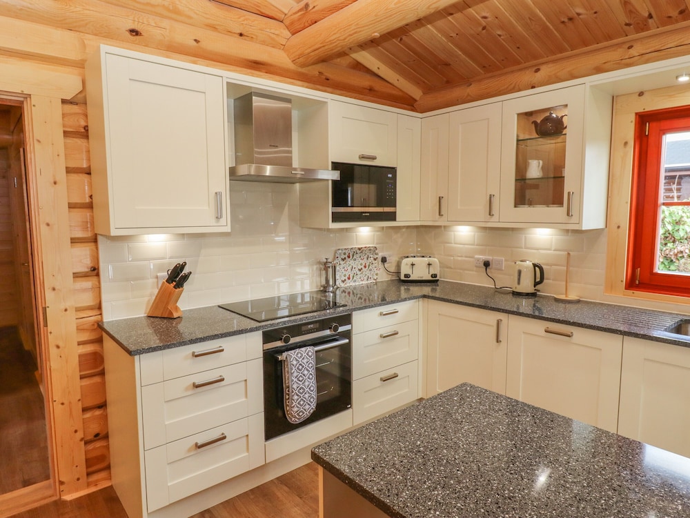 Maple Lodge