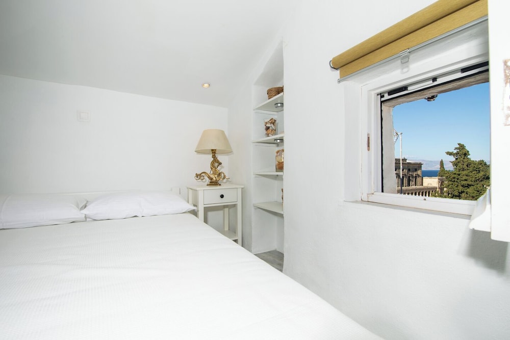 Korifo Old Town by Corfu Escapes