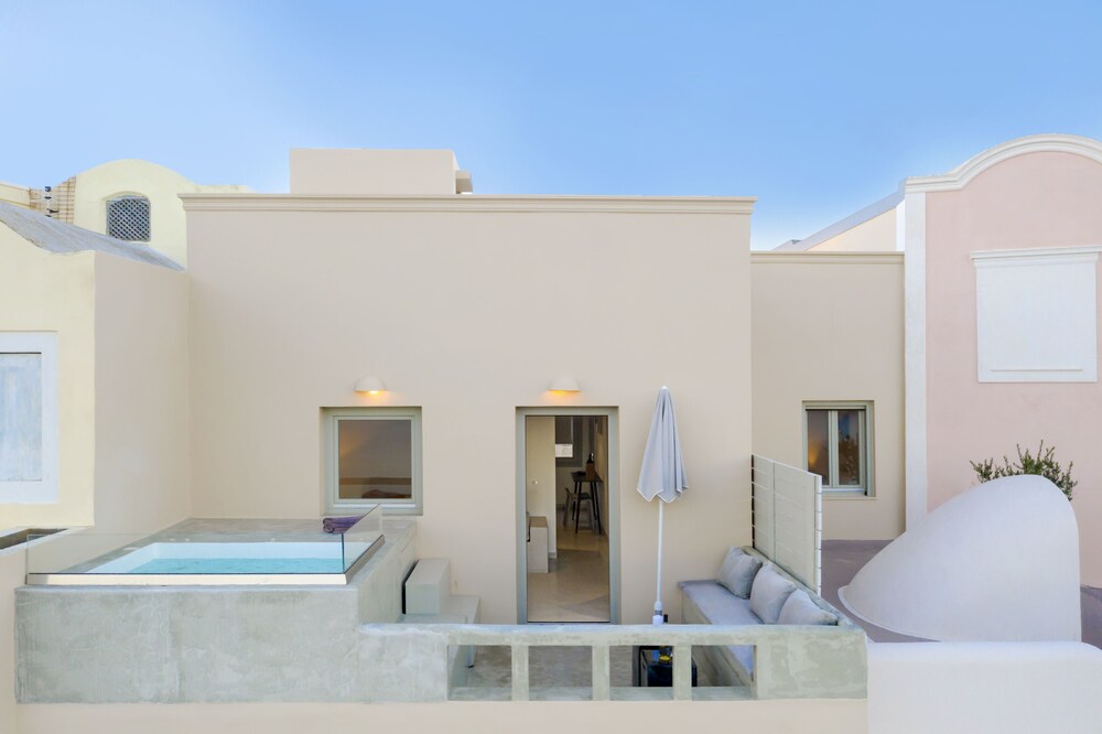 Caldera Houses