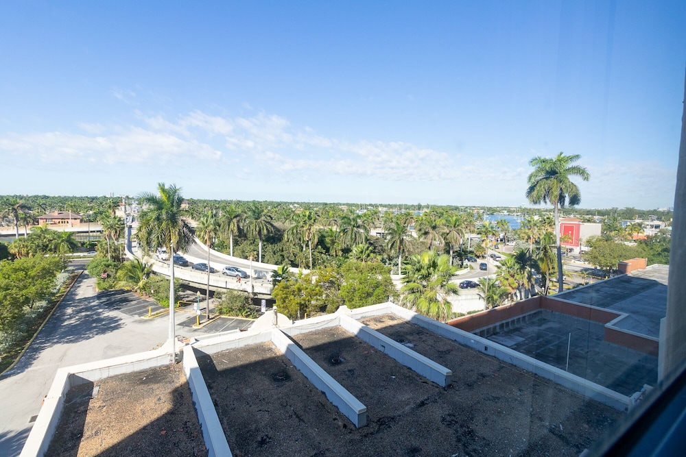 660 Ocean View Hollywood view 3