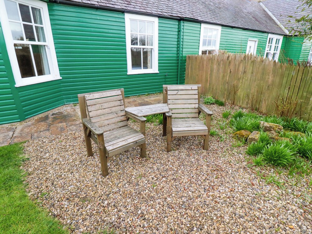 Armstrong Cottages No2
