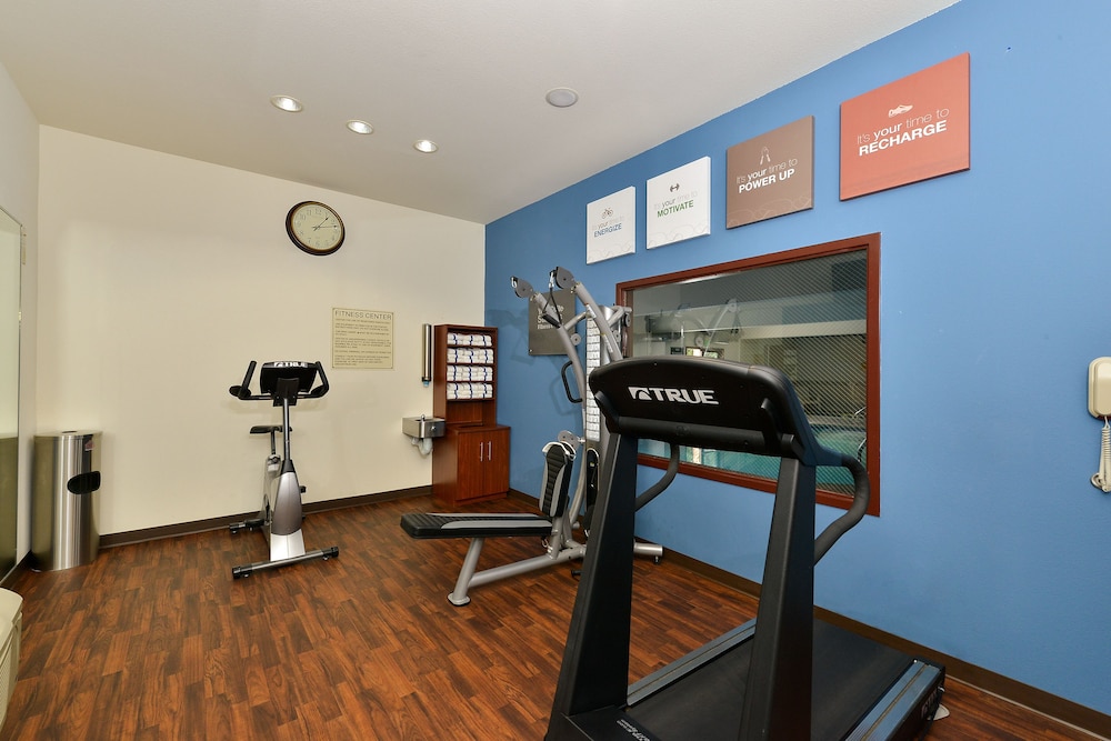 Redlands Vacations - Comfort Suites Redlands - Property Image 11
