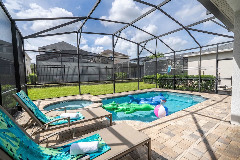 Stunning 4Bd w Pool Gameroom Solara Resort 9008