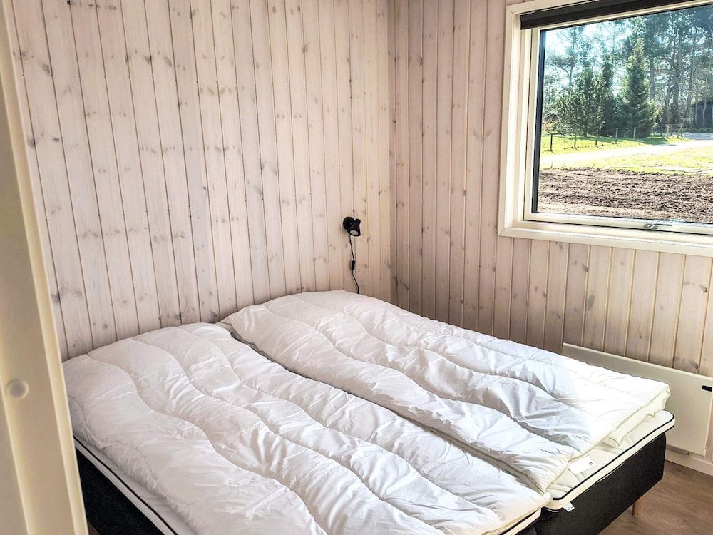 5 Star Holiday Home in Humble