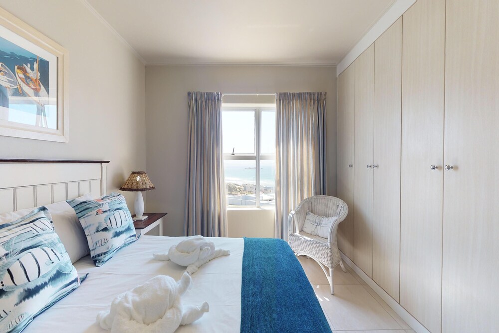 Estoril Beachfront Condo view 4