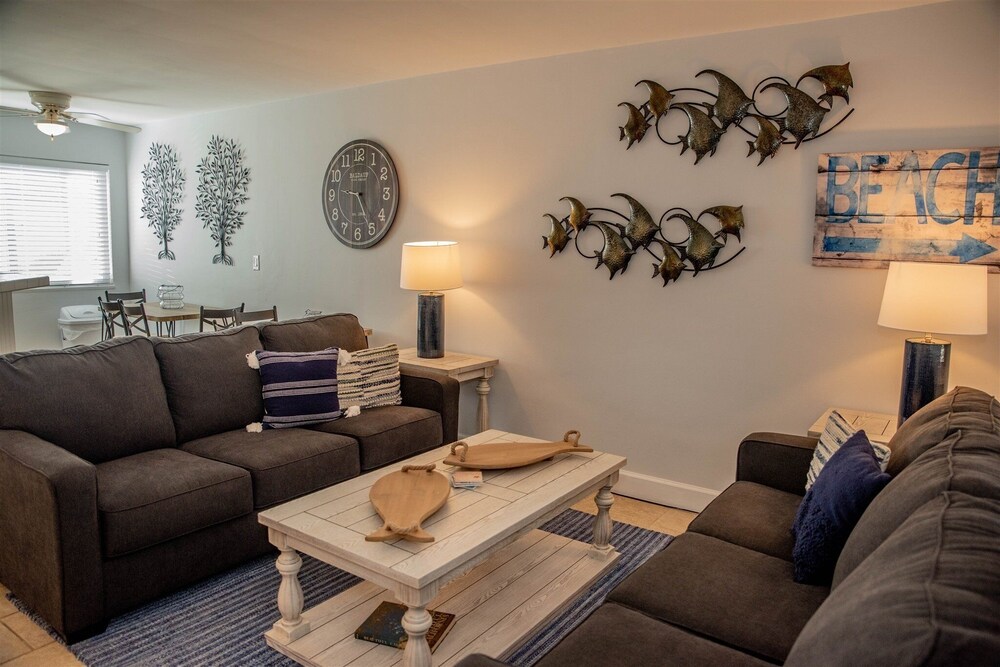 2 Bed Beach Condo #125 2 Bedroom Condo by Sunset Shores Condominiums