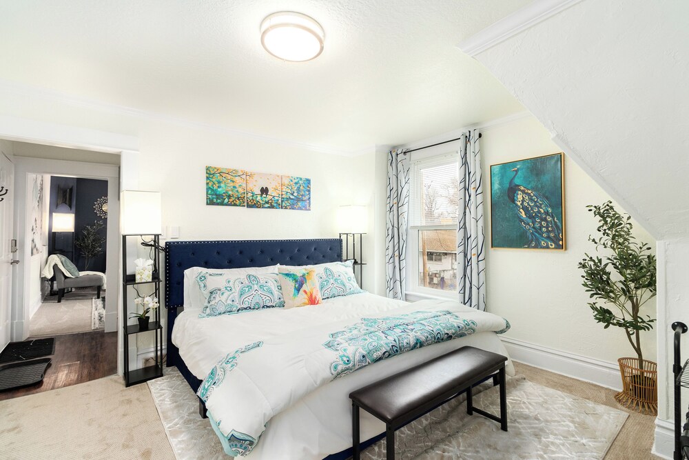 Beehive by Cloud Dream Homes
