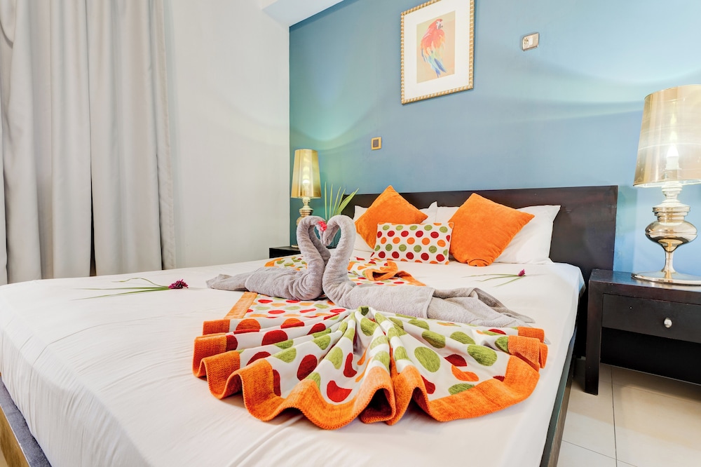 Pereybere Apartment private Balcony (free breakfast) view 5