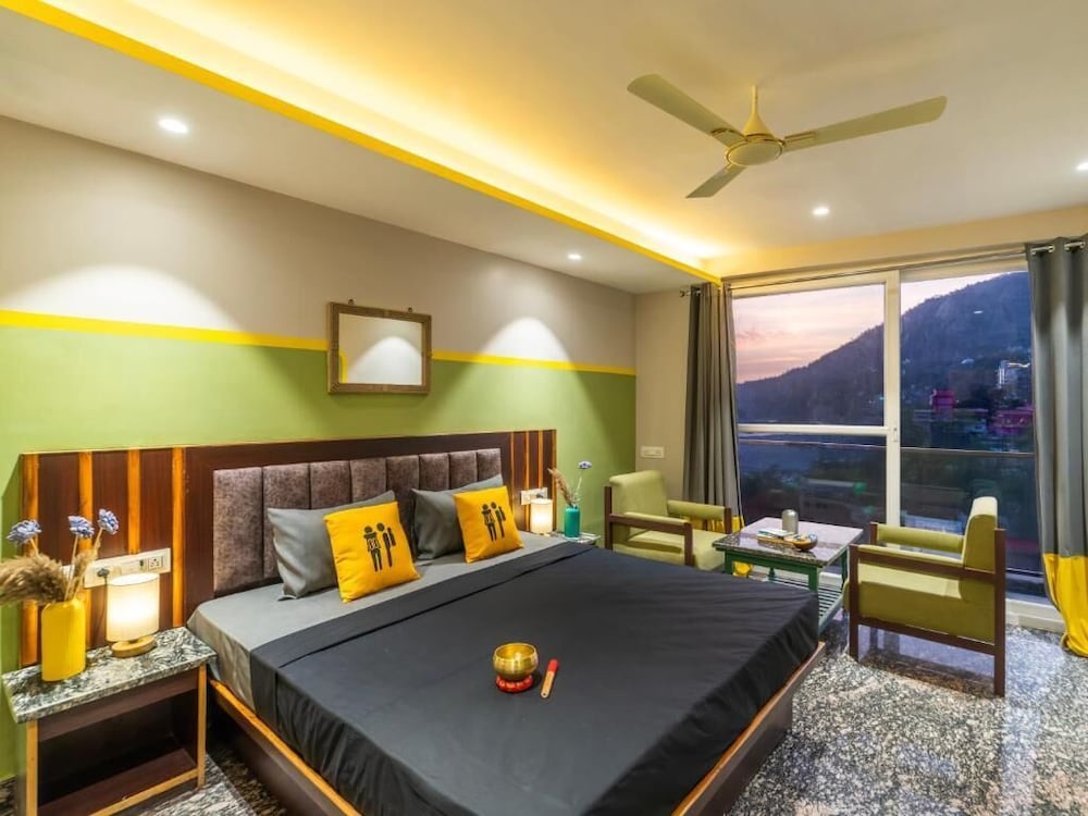 The Hosteller Rishikesh, Ganges