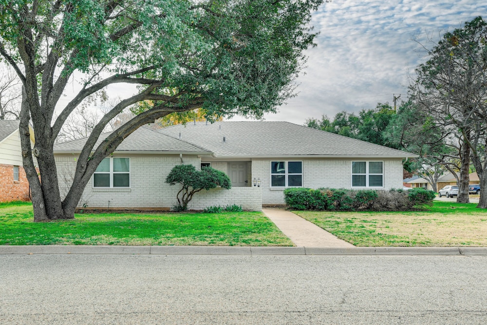 ~ 7 Mi to Campuses: Abilene Home w/ Fenced Yard!