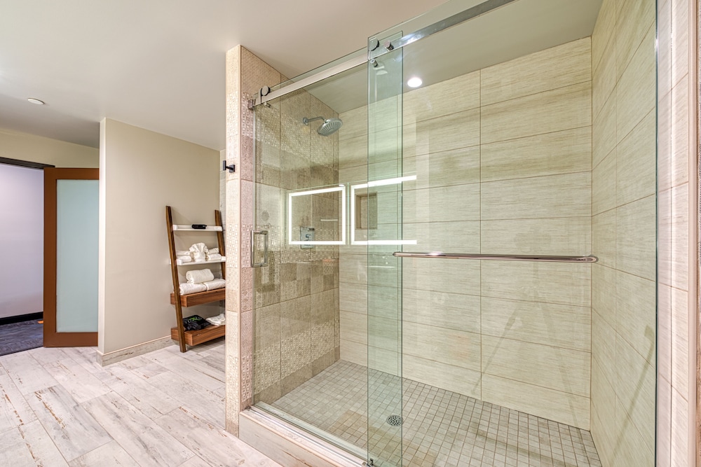 Hotel Lexen - Newhall - Property Image 26