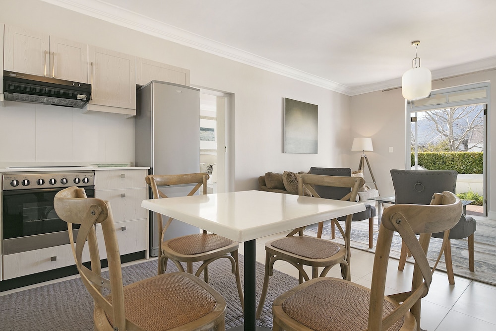 Winelands Golf Lodges at De Zalze