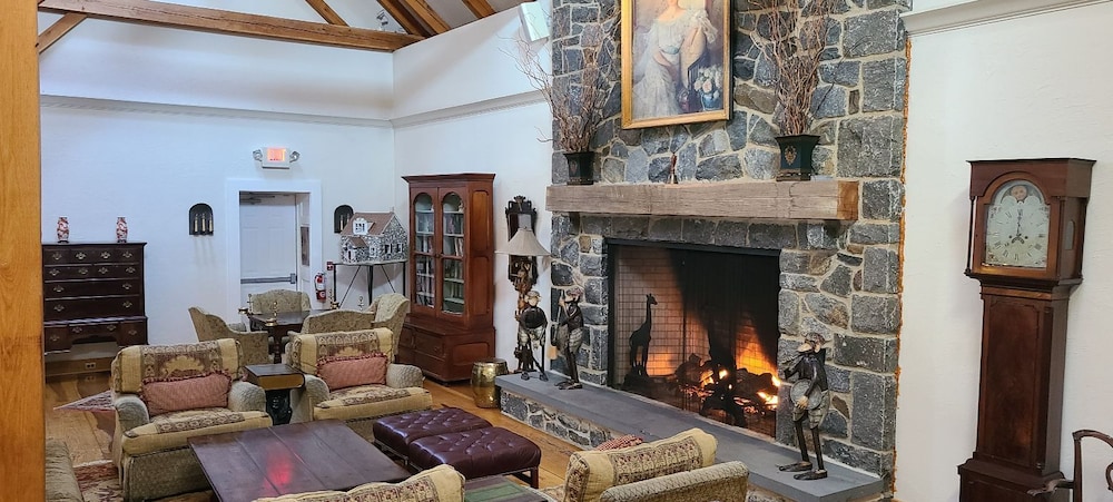 Wilmington Vacations - The Inn at Montchanin Village, a Historic Hotel of America - Property Image 81