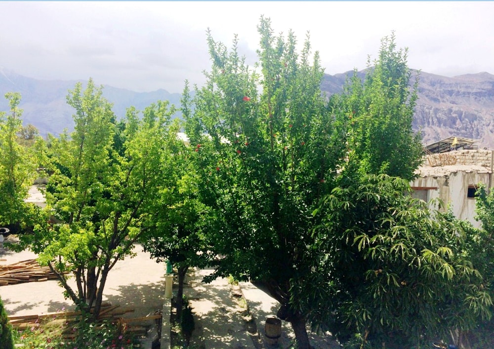 TIH A O Guest House & Home stay