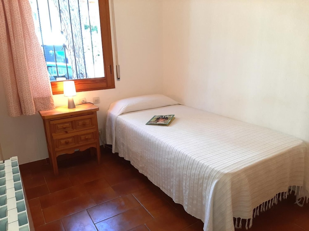 Alier in Llafranc With 3 Bedrooms and 1 Bathrooms