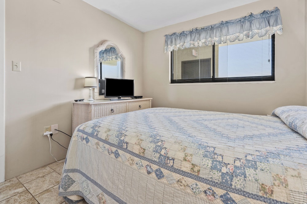 Shoreham Towers 7B