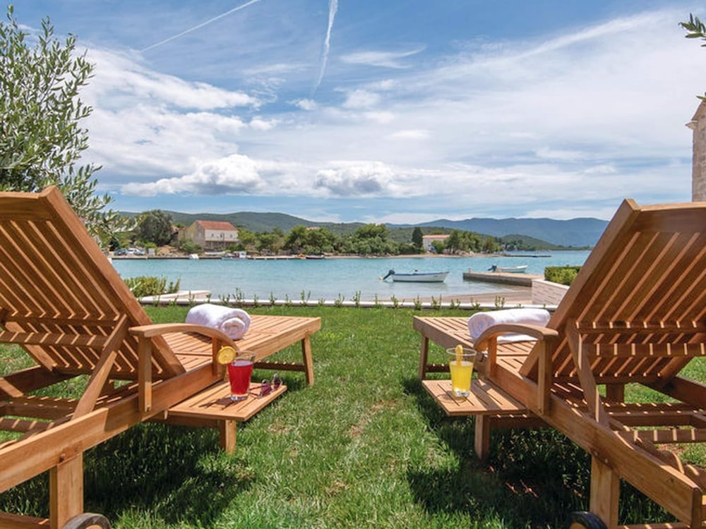 Holiday Home Loviste-three Bedroom Holiday Home With Pool and Sea View