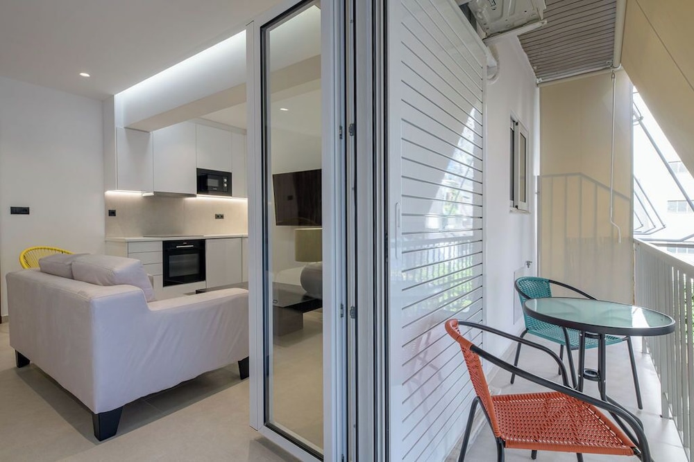 Loom Suite Downtown Athens