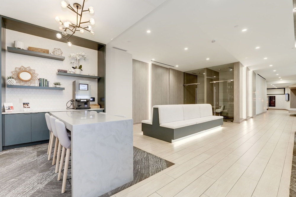 Elegant 2BR Apartment Minutes From DC