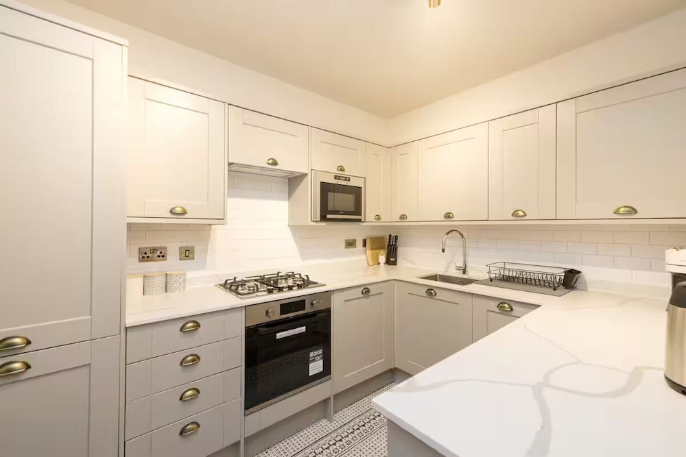 JOIVY Stylish 2bed Flat Near Calton Hill