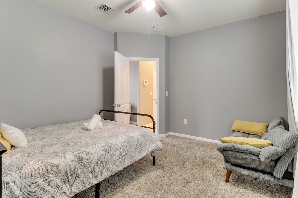 17 Mi to Dtwn Austin! Family Escape w/ Pool Access