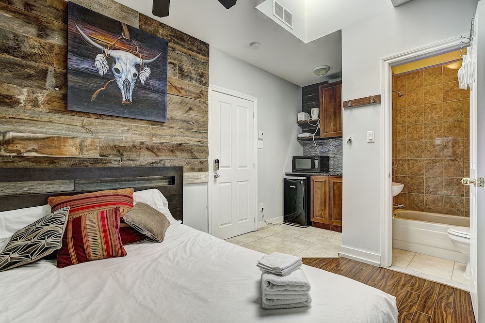 Destination Stays Griffintown Montreal