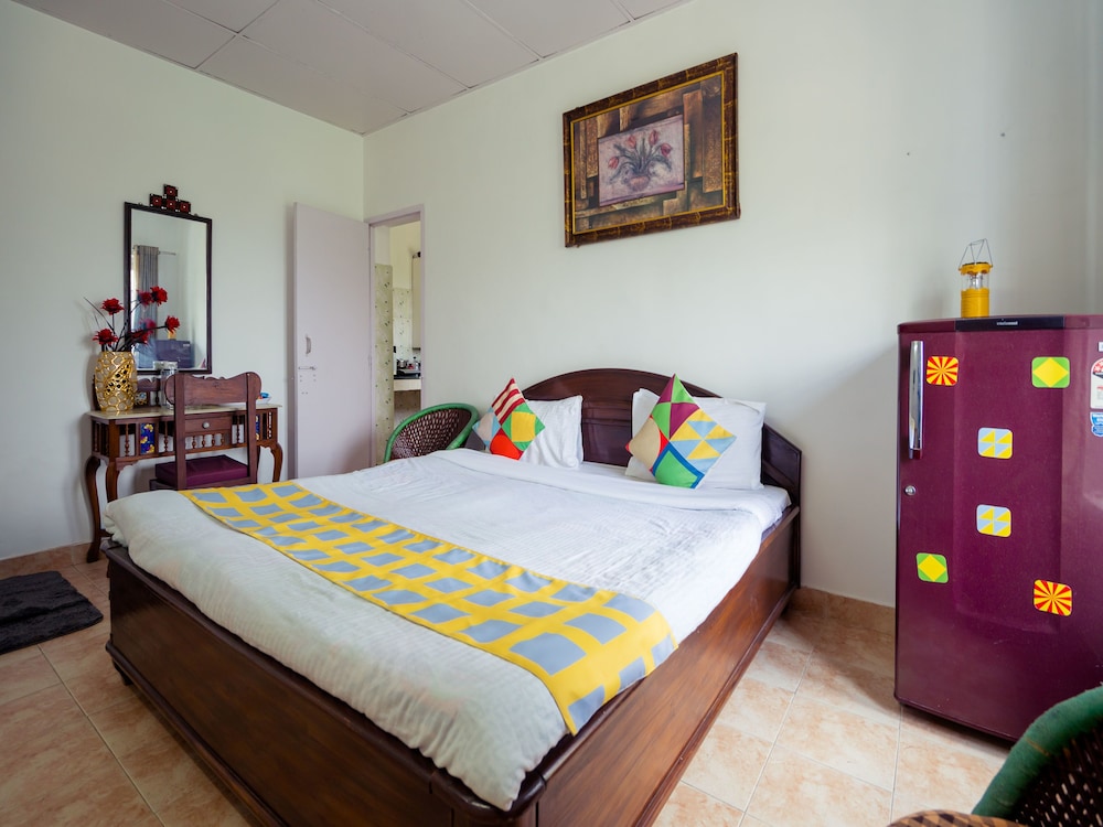OYO 14133 Home Oak Cottage 1BHK Kempty Road
