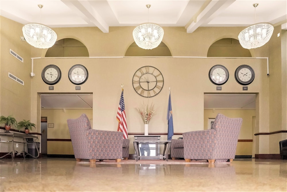 Economy Hotel Plus Wichita view 2