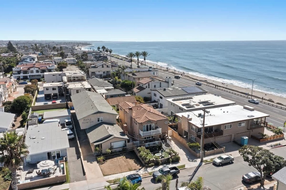 Hot Tub Ocean Views 3 Bedroom Private Home