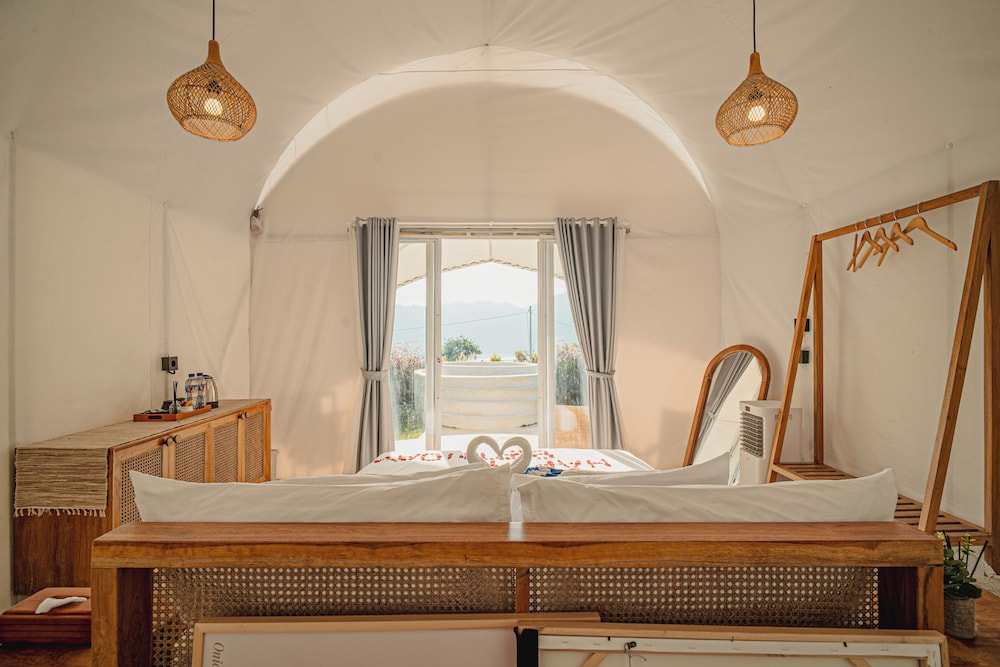 Onion Hill Glamping