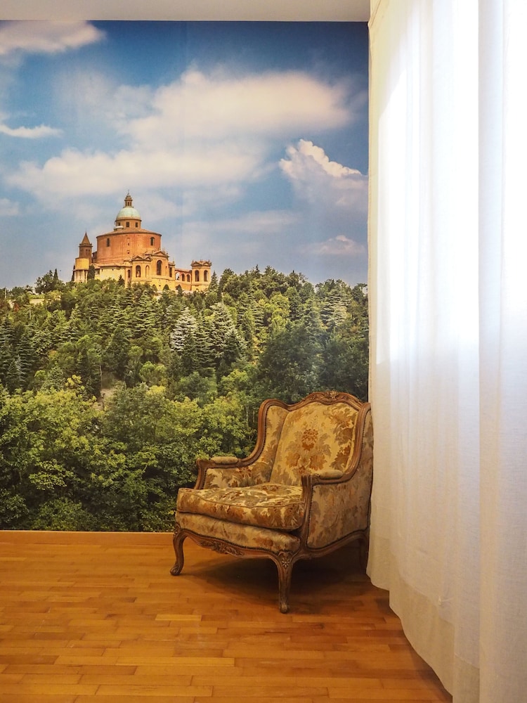 Guglielmo City Center Studio
