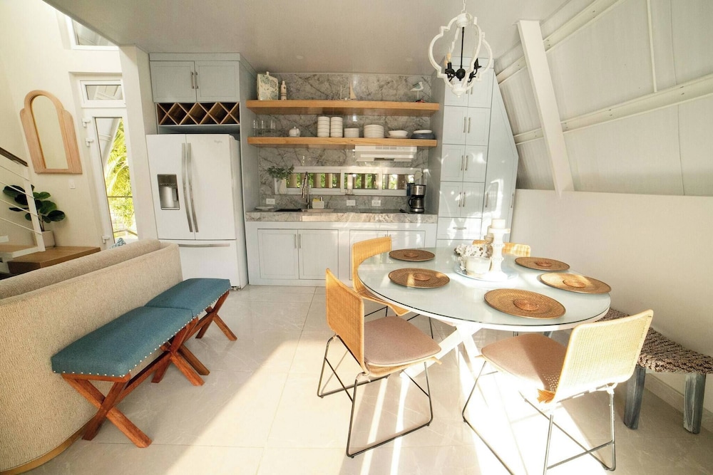Elegant Chalet 2 Minutes From the Beach Ideal Families