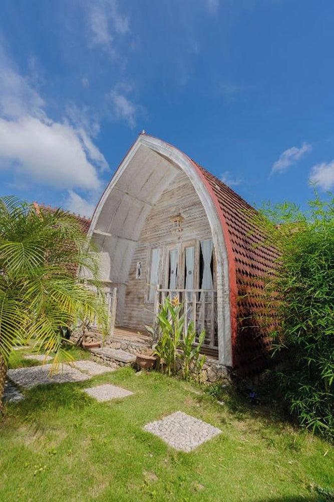 The Suwi Huts