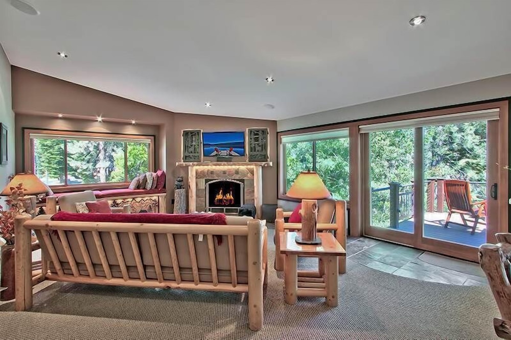 Lake Tahoe Vacations - Wilderness Lodge - 5 Br Home - Property Image 14